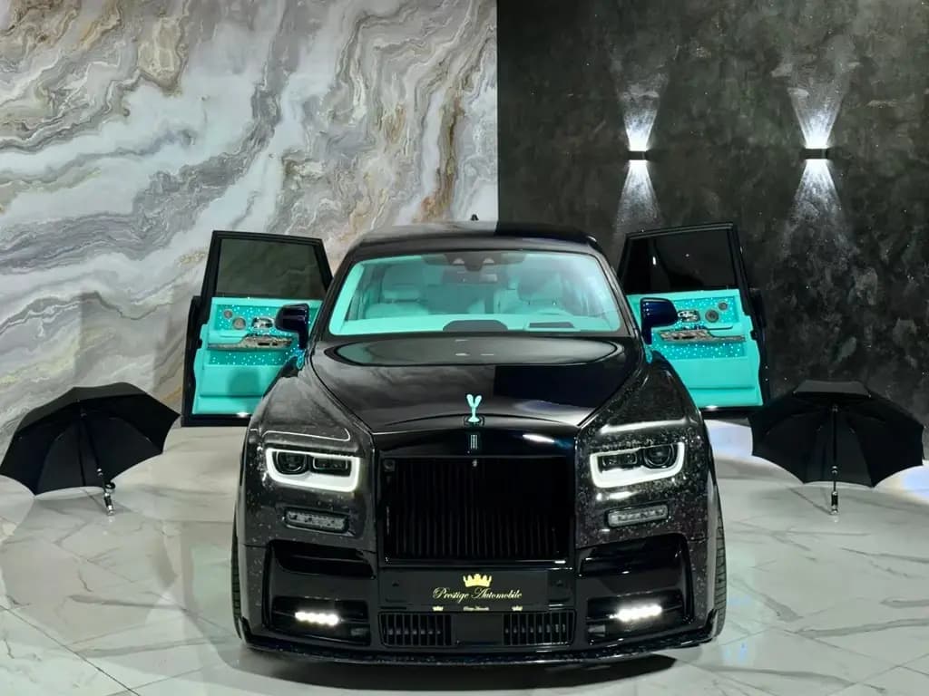 Main__Slider__Photo:Rolls-Royce Phantom V12 6,7 571PS *MANSORY 1OF1 TIFFANY-FORG 03/2018-0