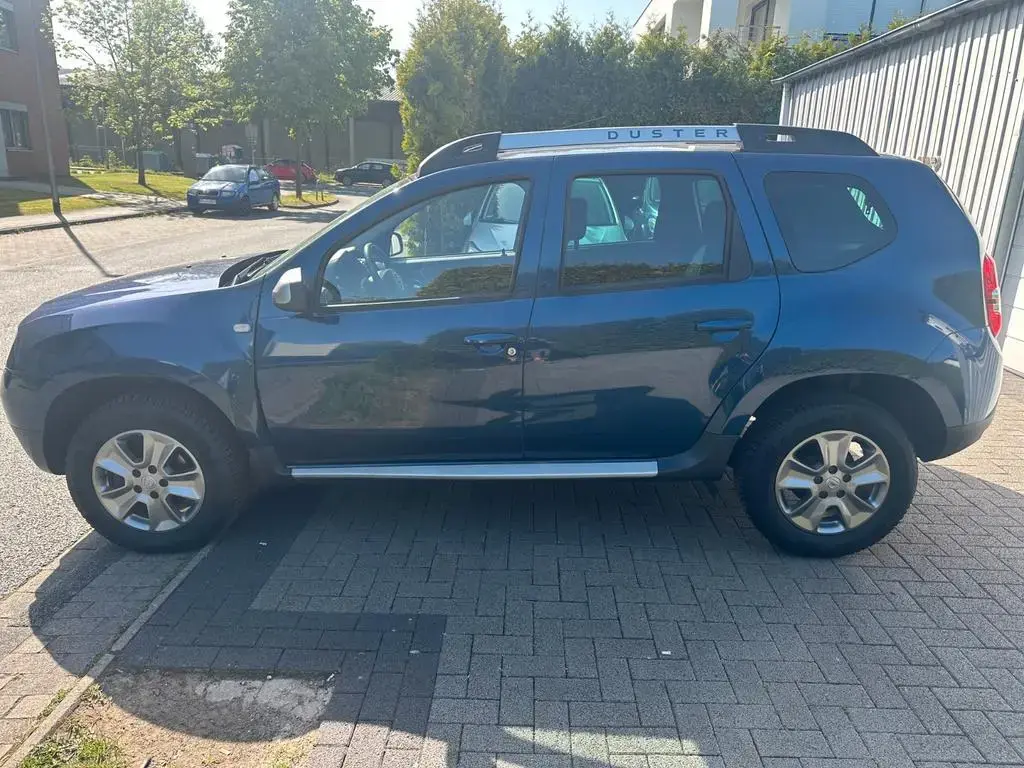 Main__Slider__Photo:Dacia Duster I Celebration 4x2 * 1 Hand* Garantie 10/2015-1