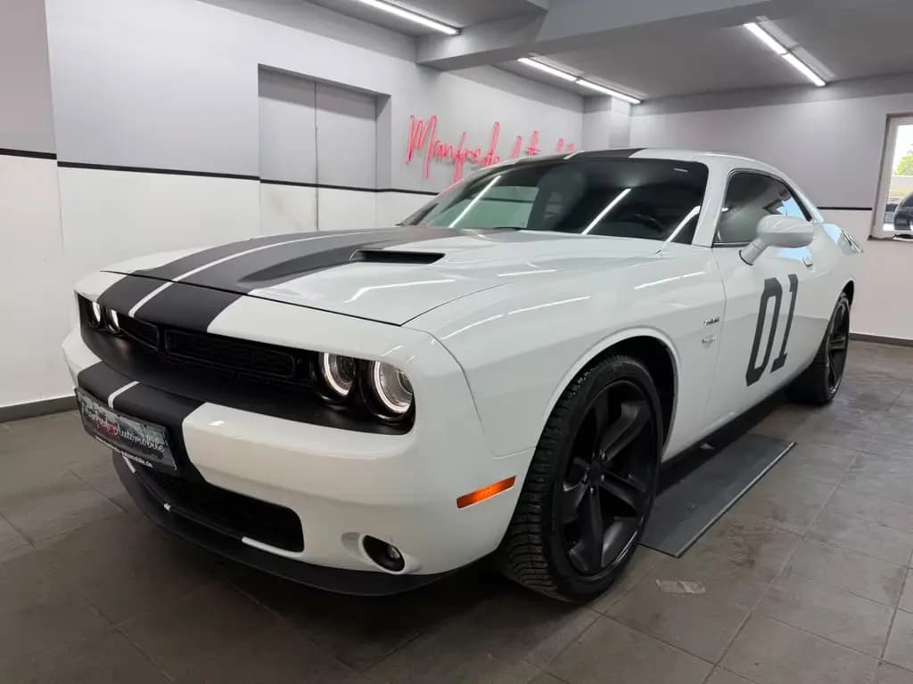 Main__Slider__Photo:Dodge Challenger R/T 5.7 HEMI Blacktop/Super Track Pak 07/2016-0