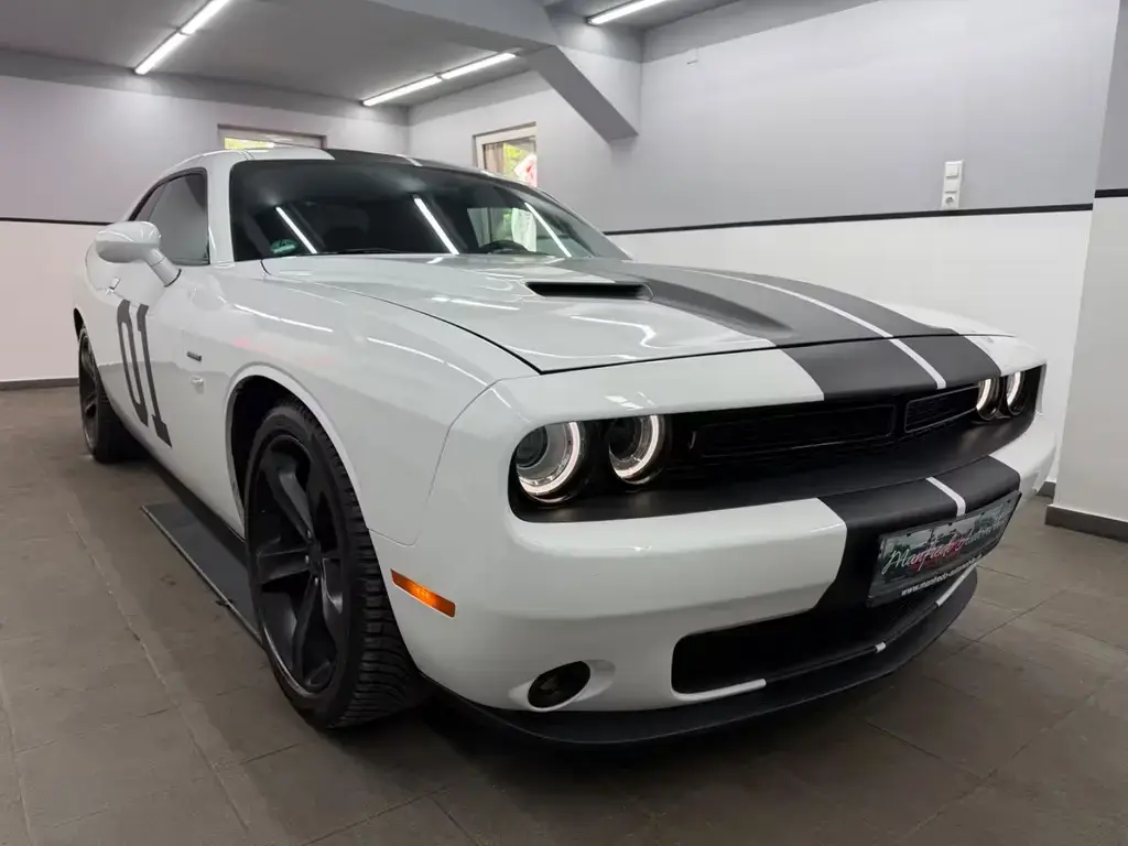 Main__Slider__Photo:Dodge Challenger R/T 5.7 HEMI Blacktop/Super Track Pak 07/2016-1