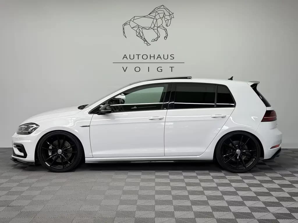Main__Slider__Photo:Volkswagen Golf R|No-OPF|Akrapovic|Pano|Virtual|DCC|DYNAU| 09/2017-0