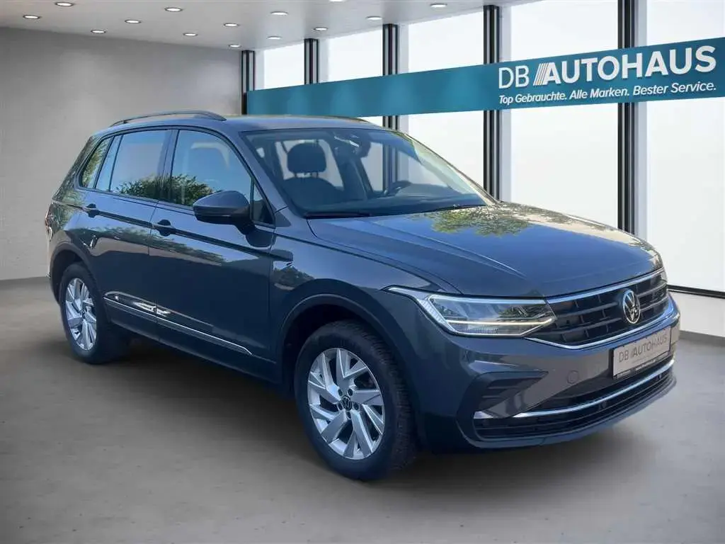 Main__Slider__Photo:Volkswagen Tiguan Life 2.0 TDI 4MOTION DSG 07/2023-1