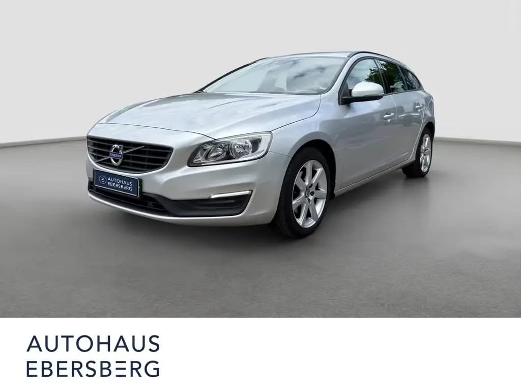 Main__Slider__Photo:Volvo V60 Kinetic Business virtual Winter DAB PC 11/2017-0