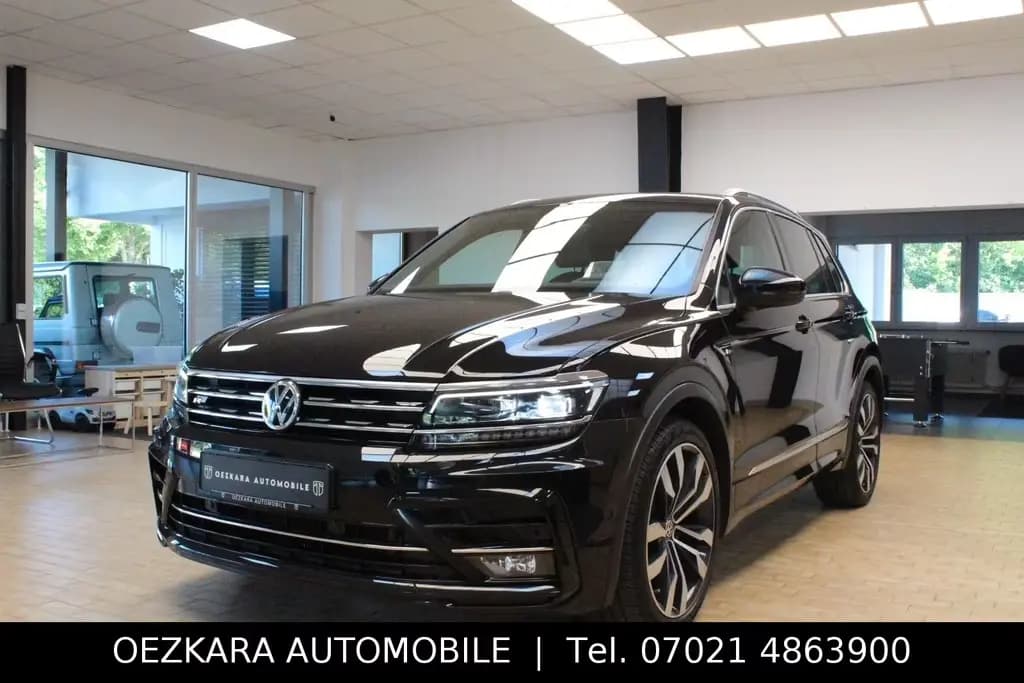Main__Slider__Photo:Volkswagen Tiguan Highline 2.0 TSI 4-Motion R-Line/ DSG 11/2019-0