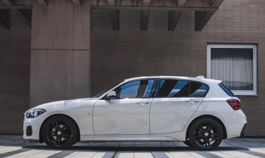Main__Slider__Photo:BMW 120 d Edition M Sport Shadow A Edition +AHK 09/2018-0