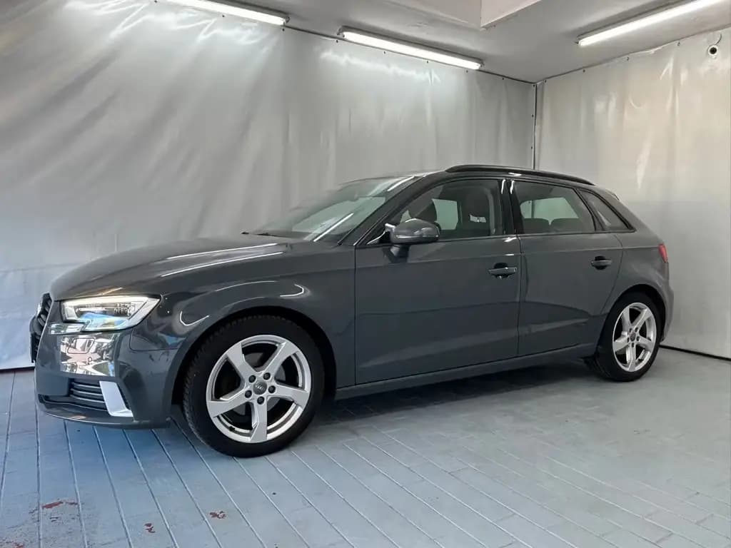 Main__Slider__Photo:Audi A3 Sportback sport+Aut.+Xenon+Navi 03/2018-0