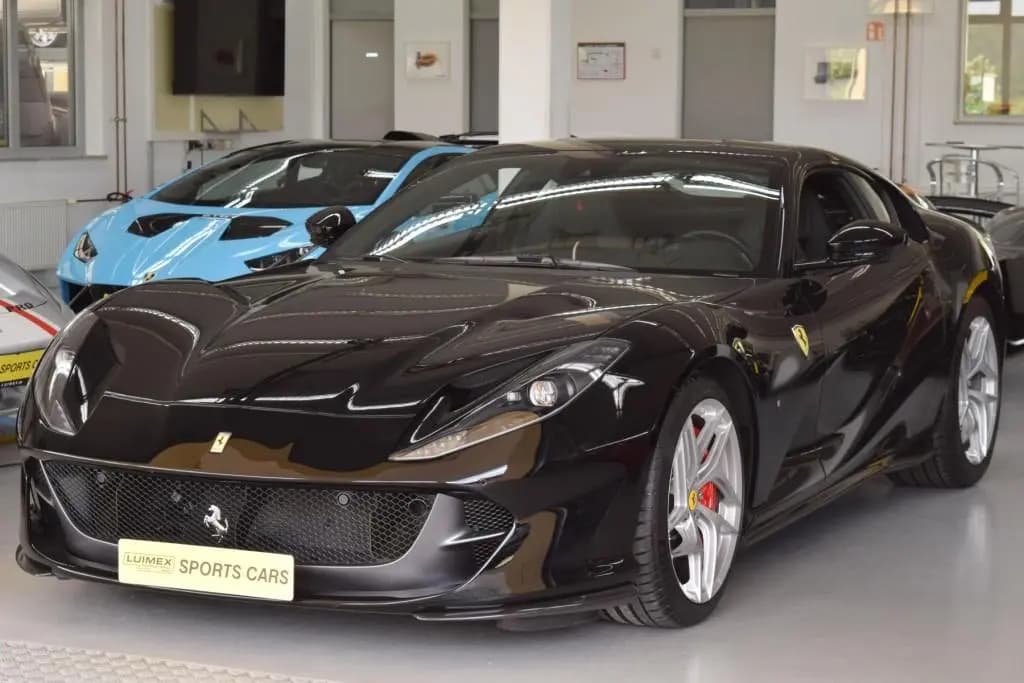 Main__Slider__Photo:Ferrari 812 SF Lifting Racingsitze 03/2020-0