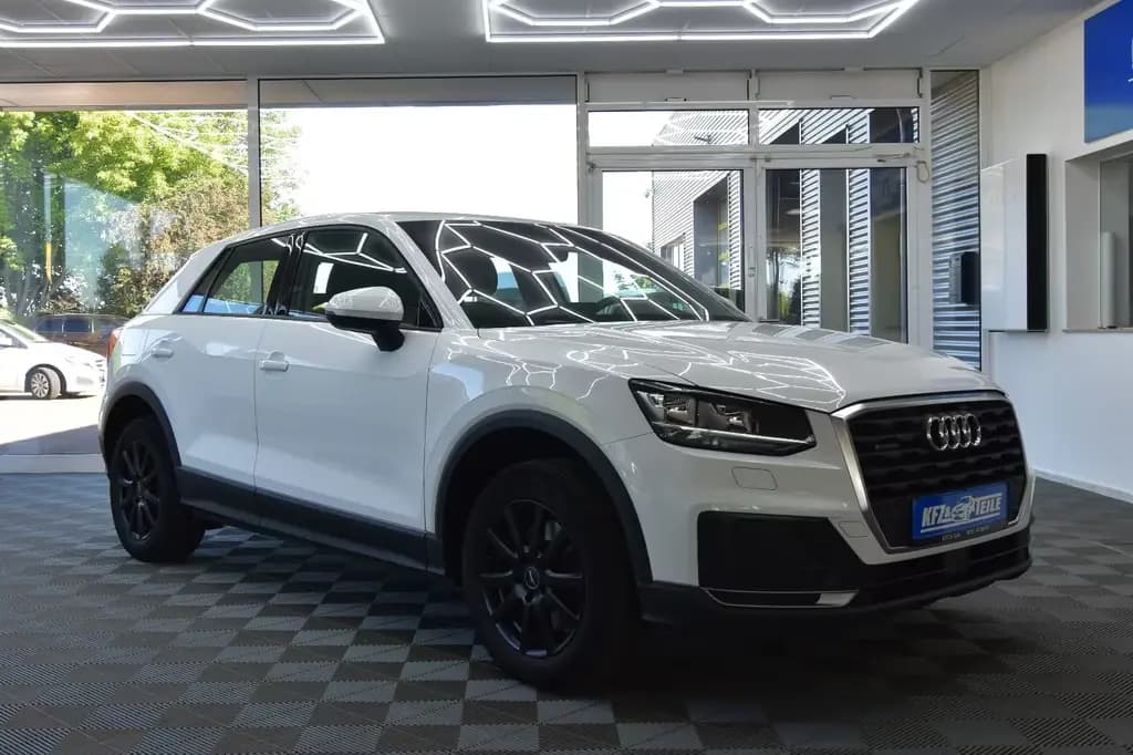 Main__Slider__Photo:Audi Q2 quattro 1. Hand Tempomat 8x Alufelgen 05/2018-0