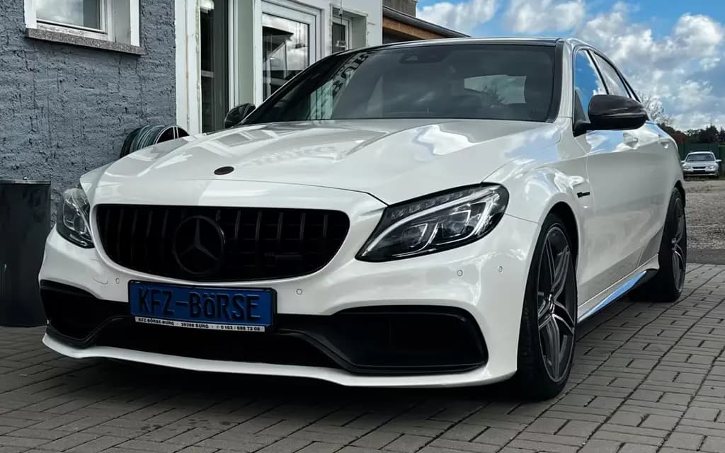 Main__Slider__Photo:Mercedes-Benz C 63 AMG C63 S AMG *Night*Carbon*Pano*S.Auspuff*Burmester 10/2016-0