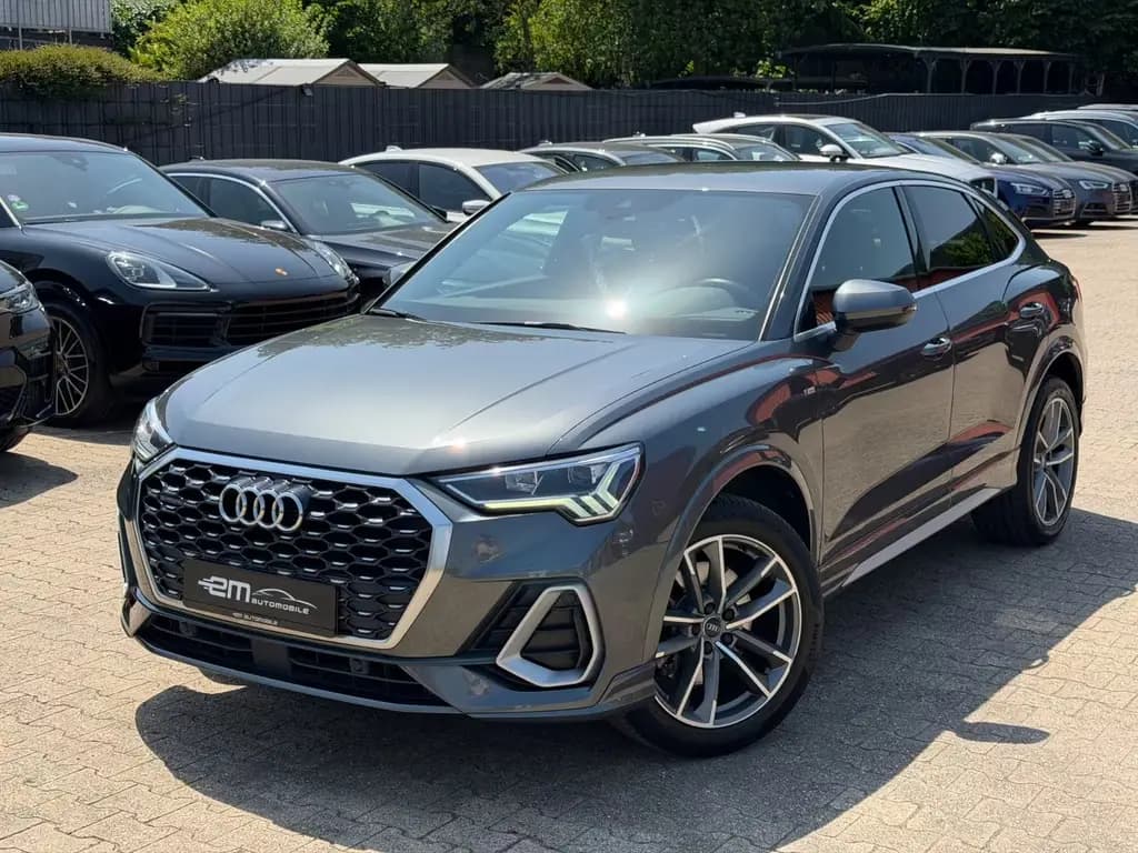 Main__Slider__Photo:Audi Q3 Sportback 45 TFSI quattro S line Matrix 01/2020-0