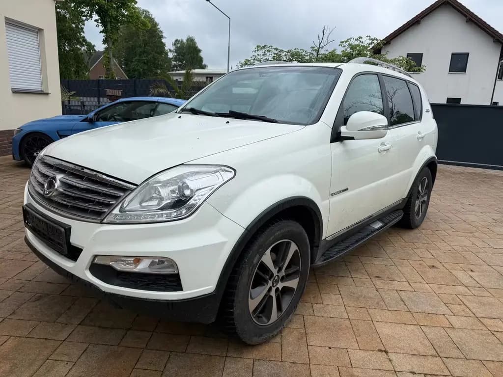 Main__Slider__Photo:Ssangyong REXTON 2.2 Diesel e-XDi 4WD+Leder+Navi+AHK+7 Sit 02/2016-0