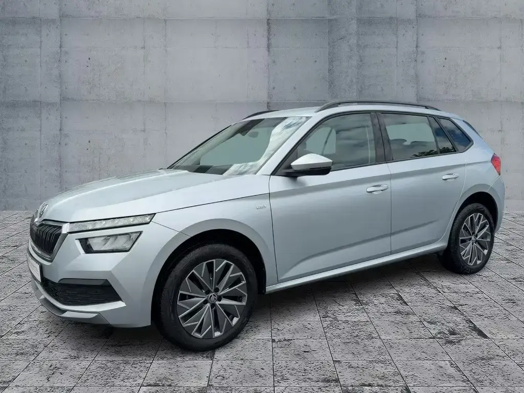 Main__Slider__Photo:Skoda Kamiq 1.0 TSI TOUR 5JG+LED+APP+SHZ+RFK+GRA+DAB 03/2022-1
