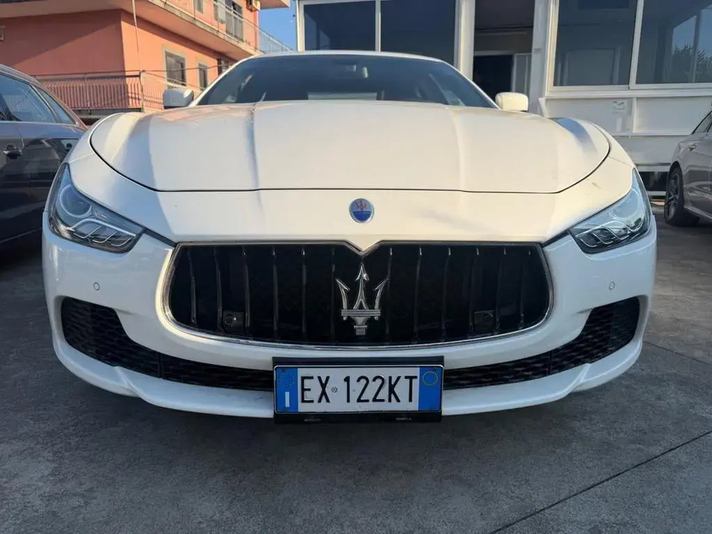 Main__Slider__Photo:Maserati Ghibli V6 Diesel 275 CV 04/2015-1