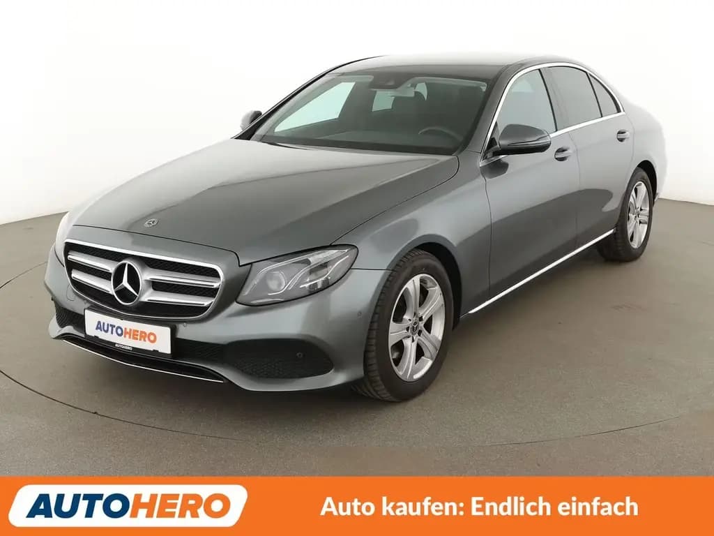 Main__Slider__Photo:Mercedes-Benz E 220 d Avantgarde Aut.*NAVI*LED*TEMPO*CAM*PDC* 07/2017-0