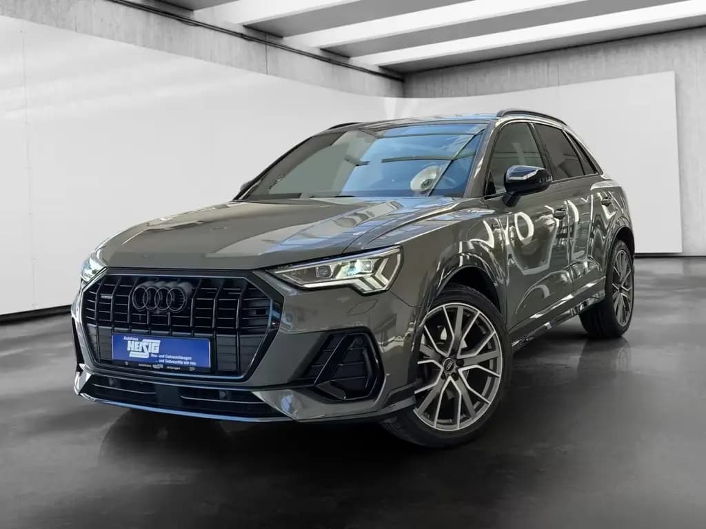 Main__Slider__Photo:Audi Q3 40 TFSI S-tronic quattro S line MATRIX/AHK/KA 03/2020-0