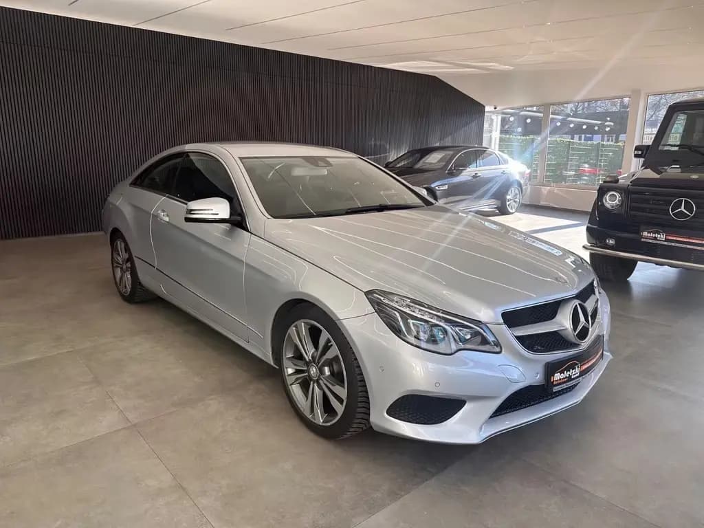 Main__Slider__Photo:Mercedes-Benz E 200 CGI Coupe*Totwinkel*Tempomat*Spurhalte* 01/2016-0