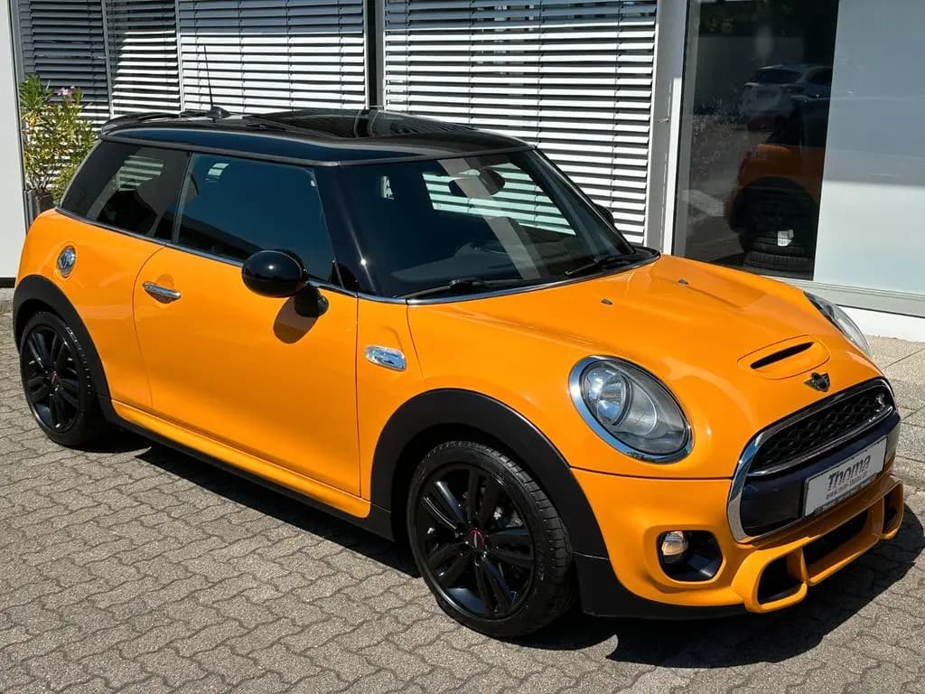 Main__Slider__Photo:MINI Cooper S + JCW Int.+Ext.Pkt+Navi+Klimaaut.+Pano+ 06/2015-0