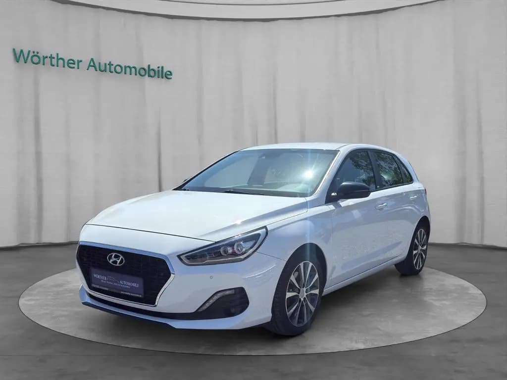 Main__Slider__Photo:Hyundai i30 YES! Plus 1.4 140PS LED/NAV/CAM/SCHECKHEFT 10/2019-0