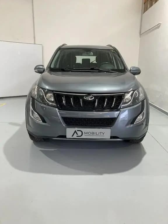 Main__Slider__Photo:Other Other Mahindra XUV500 W6 FWD (4x2) 07/2018-0