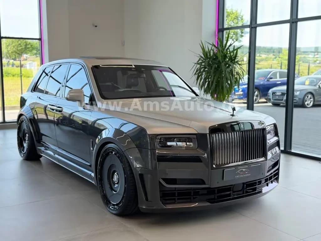Main__Slider__Photo:Rolls-Royce Cullinan Black Badge Novitec Overdo. RR Garantie 07/2022-0