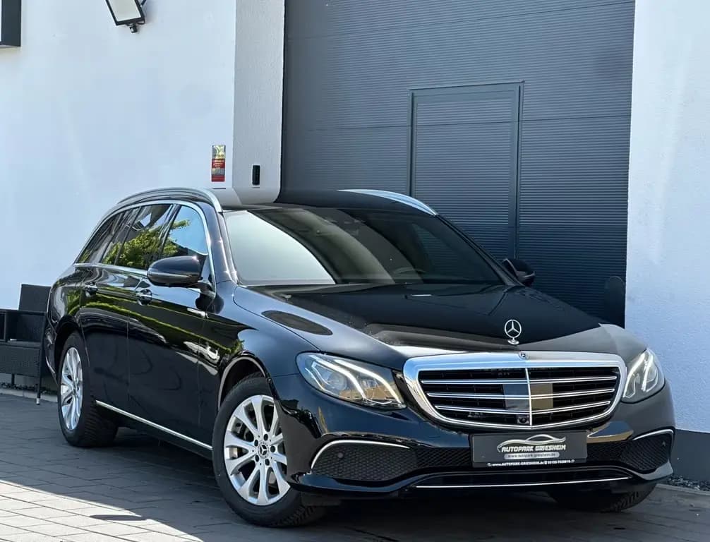 Main__Slider__Photo:Mercedes-Benz E 250 *EXCLUSIVE*DIS+*DI-TACHO*HEAD-UP*AHK*360° 08/2018-0