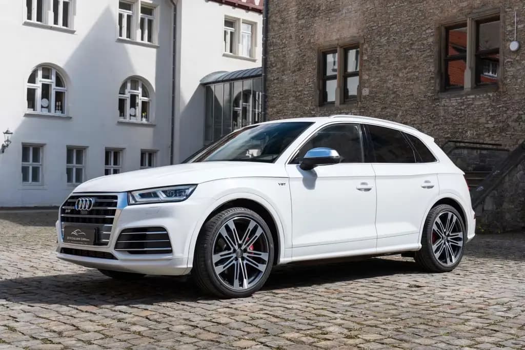 Main__Slider__Photo:Audi SQ5 3.0 TFSI QUATTRO B&O HUD LED PANO 360° 04/2018-0