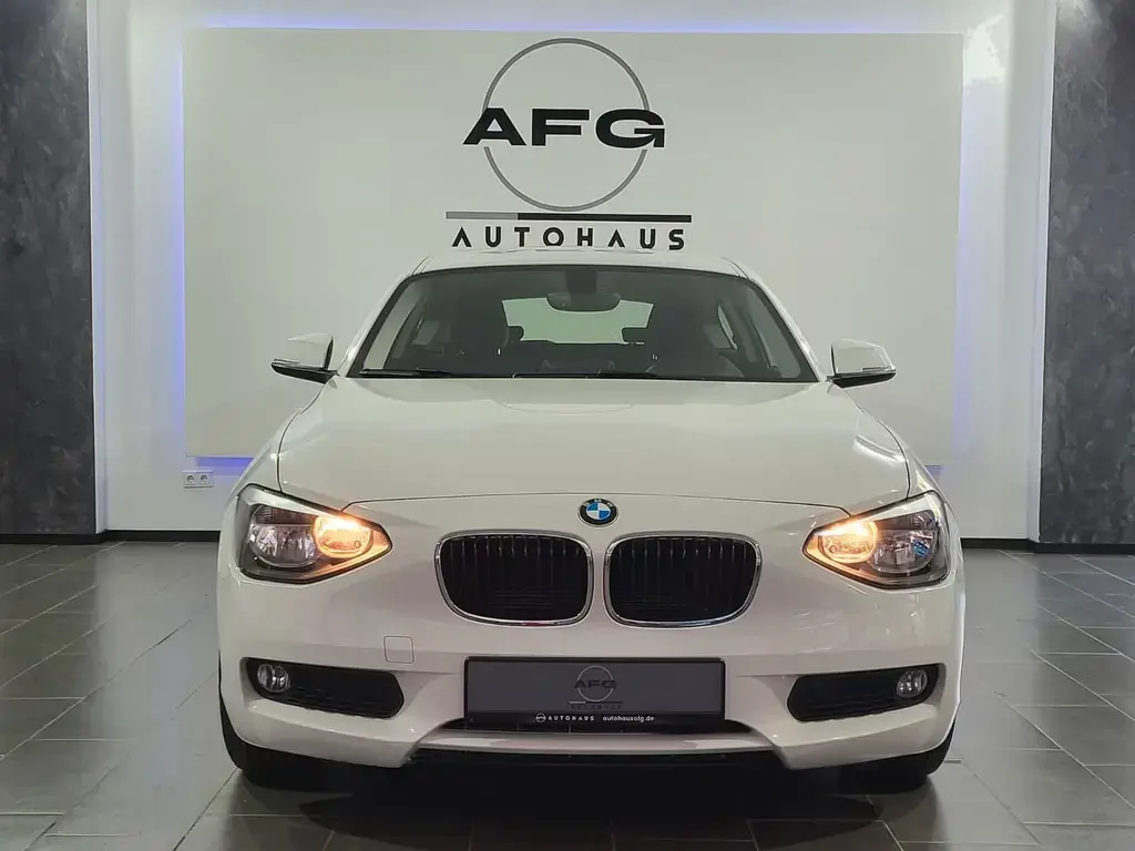 Main__Slider__Photo:BMW 116 1 Limousine 3-trg. 116 i 09/2013-1