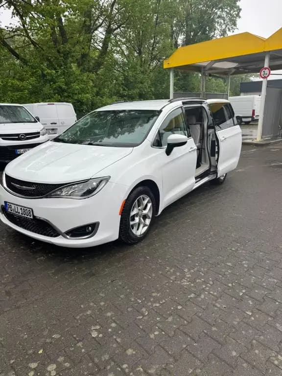 Main__Slider__Photo:Chrysler Pacifica 02/2019-0