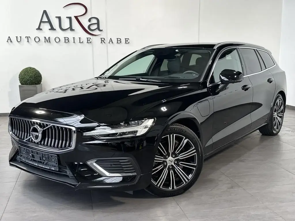 Main__Slider__Photo:Volvo V60 T6 Hybrid Plus Bright AWD NAV+LED+H&K+HUD+VC 02/2022-1