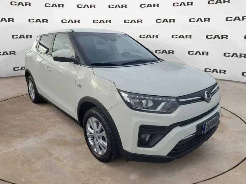 Main__Slider__Photo:Ssangyong Tivoli SsangYong Tivoli 1.6 diesel 2WD 03/2021-0