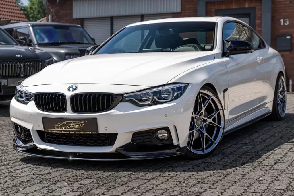 Main__Slider__Photo:BMW 440 i Coupé/M-Performance/Led/H&K/Leder/Navi/20-Z 07/2018-0