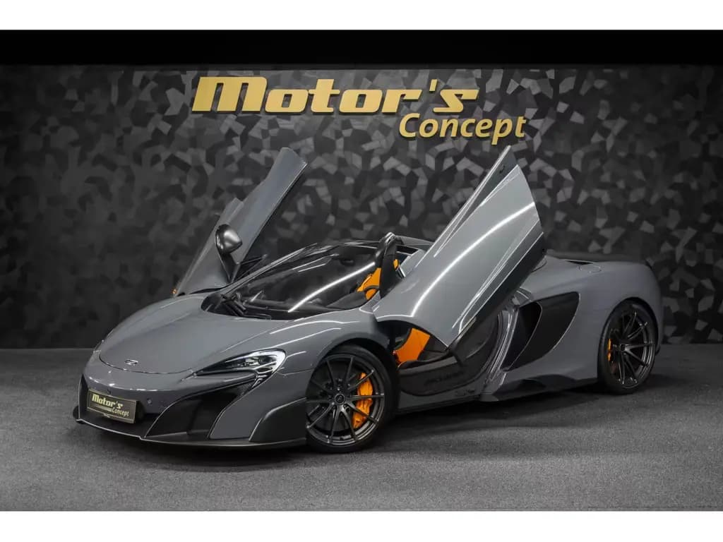 Main__Slider__Photo:McLaren 675LT Spider Chicane Grey - 1 of 500 01/2017-0