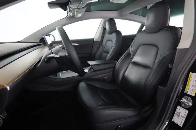 Main__Slider__Photo:Tesla Model 3 TESLA Model 3 Model 3 Long Range AWD Performance 03/2022-1