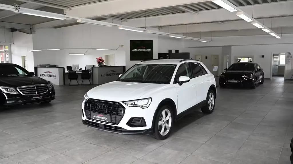 Main__Slider__Photo:Audi Q3 35 TDI advanced /KLIMA/1.HAND/NAVI/KAMERA 08/2022-0