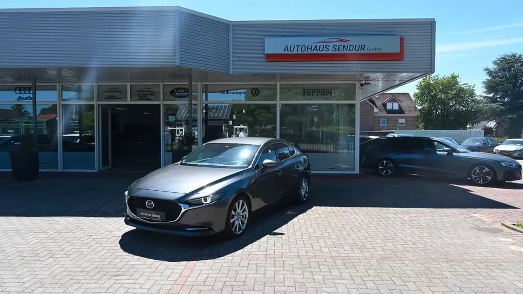 Main__Slider__Photo:Mazda 3 Lim. 4-trg. Selection/BOSE/ACC/360° 09/2019-0