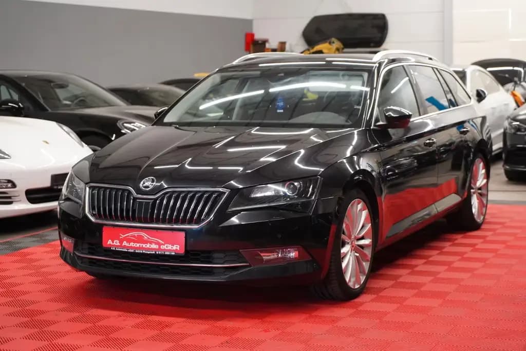 Main__Slider__Photo:Skoda Superb 1.8 TSI Combi Style 2.Hand*Unfallfrei* 12/2016-0