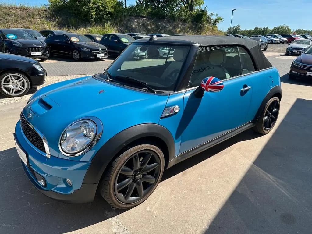Main__Slider__Photo:MINI Cooper S Cabrio 02/2014-0