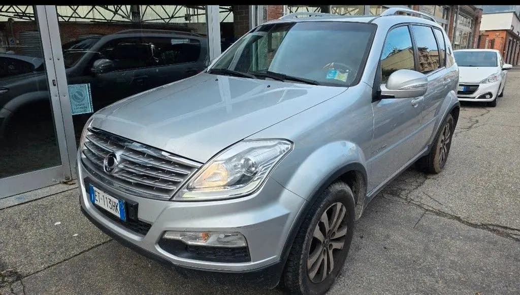Main__Slider__Photo:Ssangyong REXTON W 2.0 Xdi 4WD A/T Classy 7p 11/2013-0