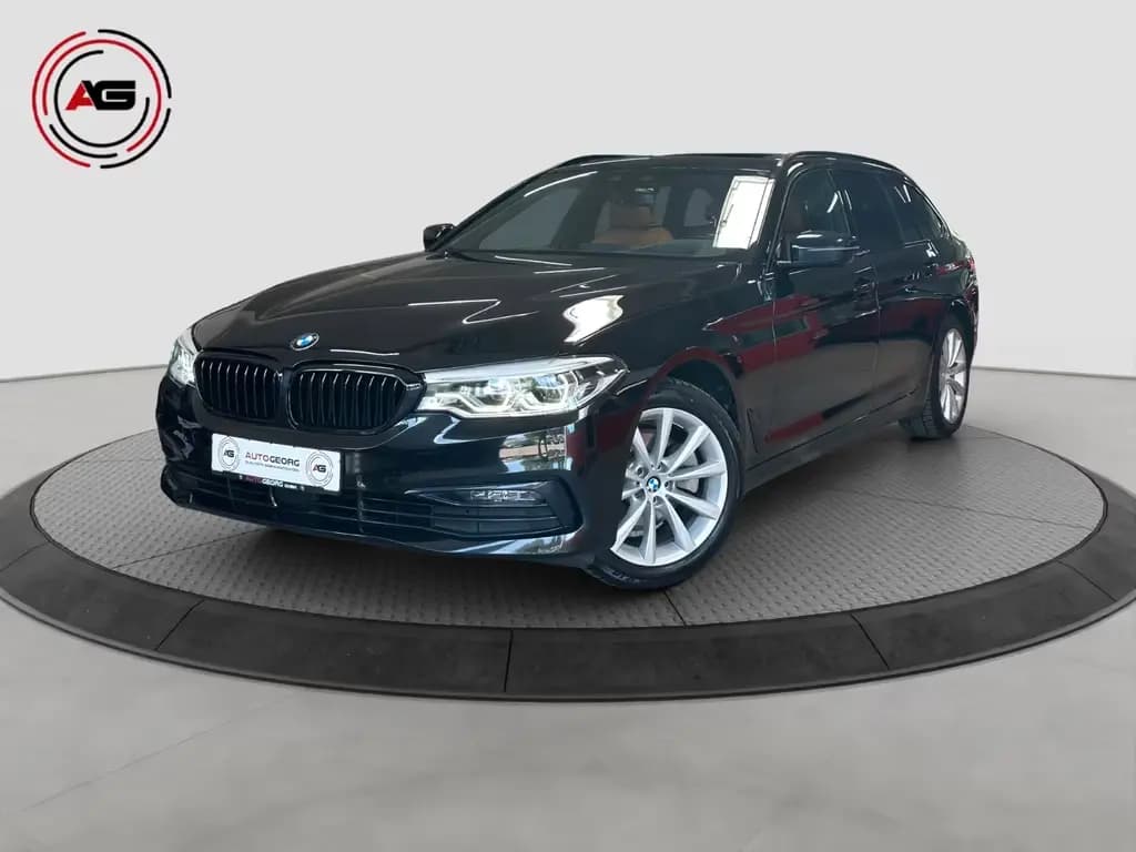 Main__Slider__Photo:BMW 520 dT Sport Line ACC AD.LED MEMORY PANORAMA HUD 03/2019-0