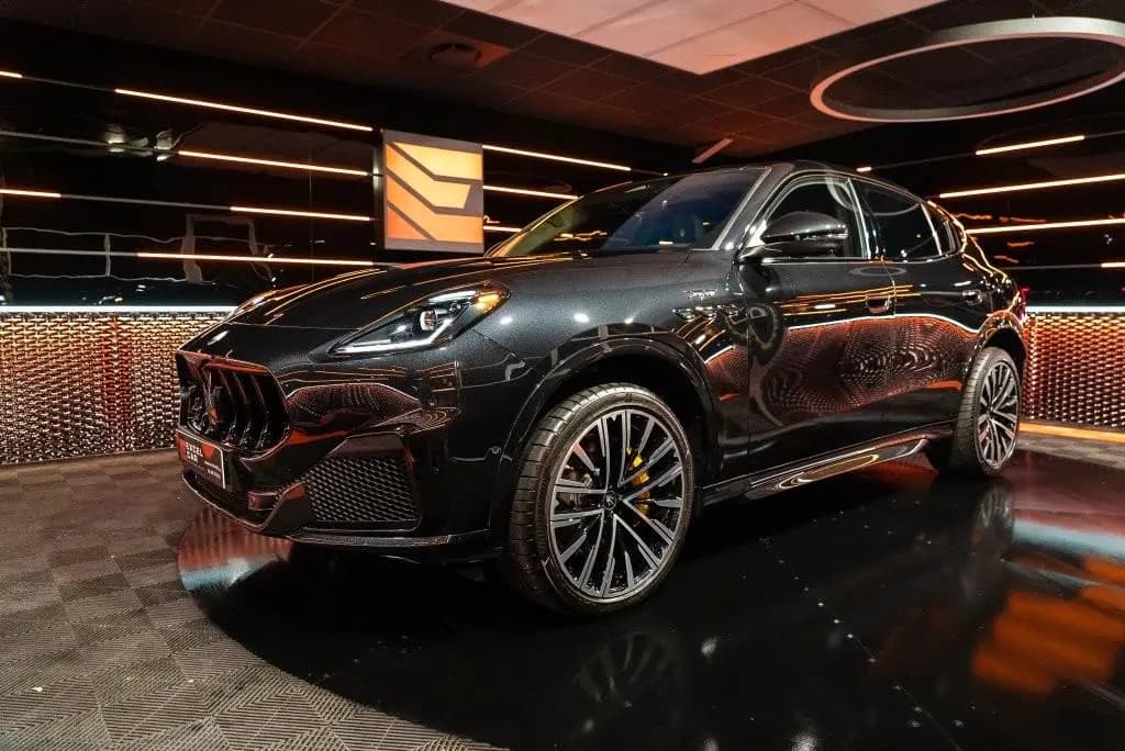 Main__Slider__Photo:Maserati Grecale Trofeo*Pano*360*Sonus*Carbon*HUD 12/2022-0