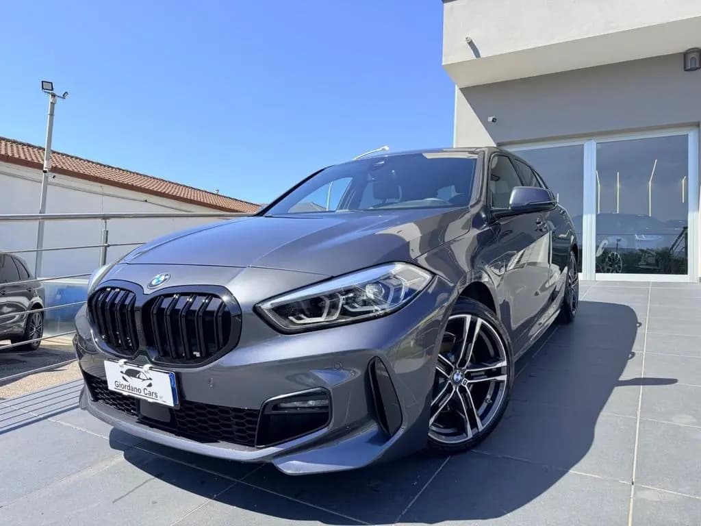 Main__Slider__Photo:BMW 118 Bmw 118d 150cv Msport automatica uni pro 05/2021-0