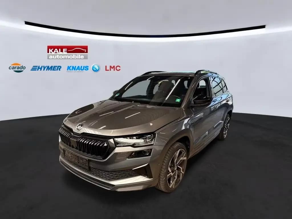 Main__Slider__Photo:Skoda Karoq 1.5 TSI Sportline *19Zoll*PANORAMA*LEDER* 03/2023-0