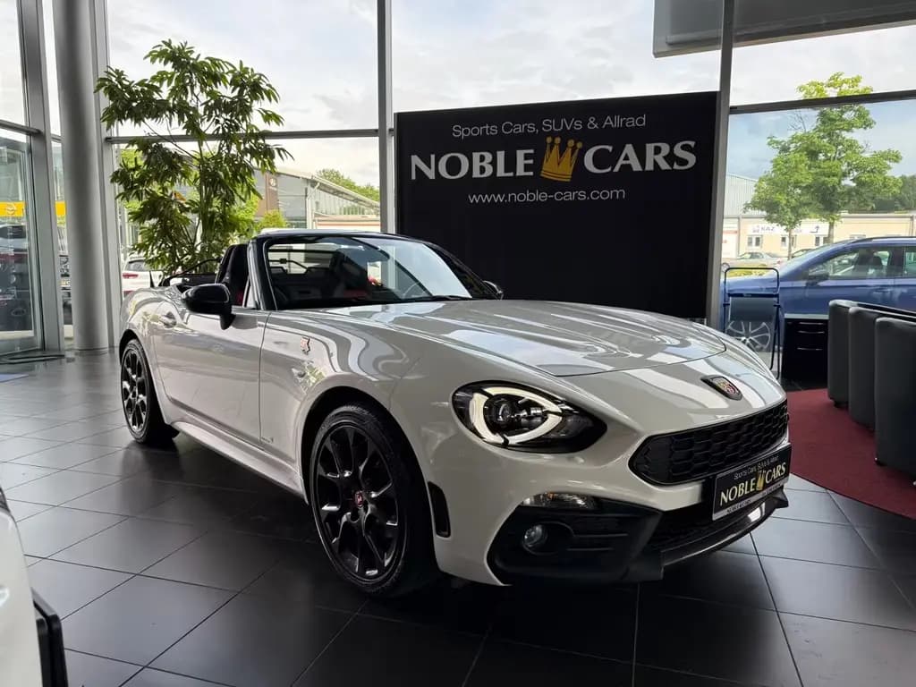 Main__Slider__Photo:Abarth 124 Spider LED BOSE LEDER NAV SHZ 10/2018-0