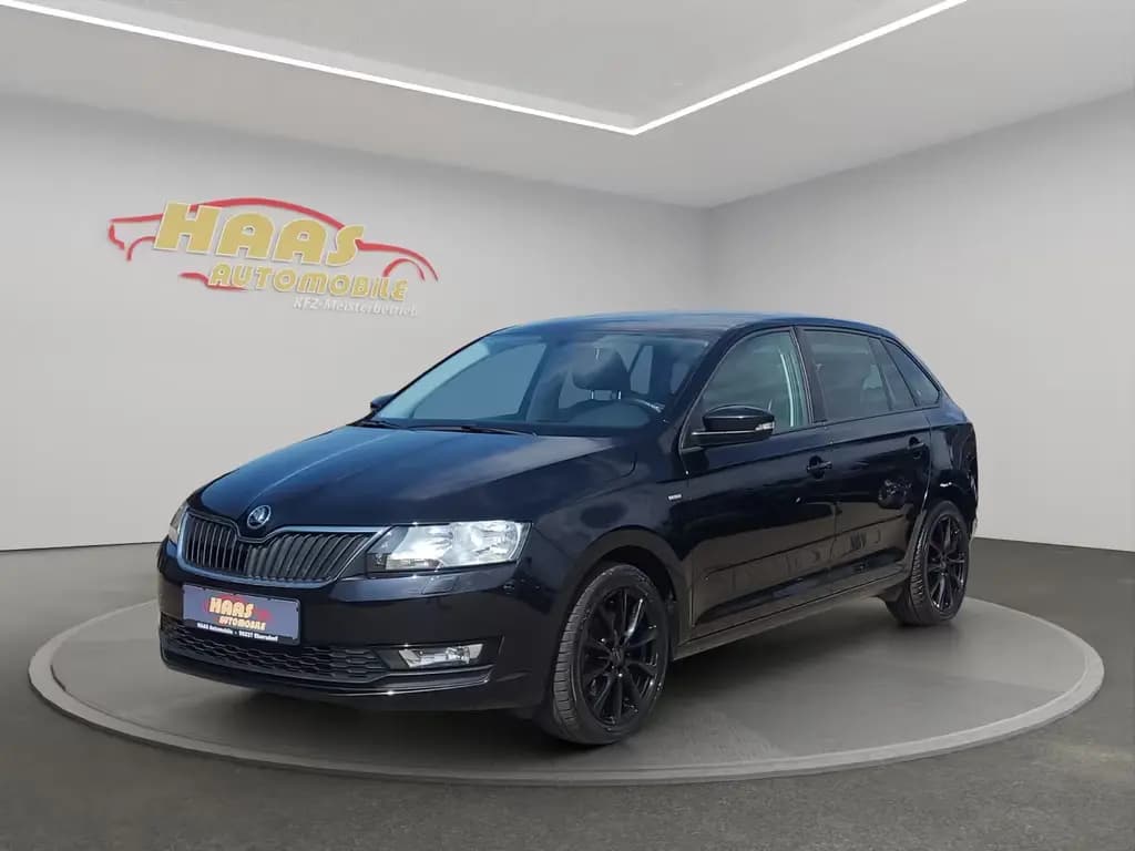 Main__Slider__Photo:Skoda Rapid Spaceback Ambition *Navi*Panorama*Kamera* 07/2018-0