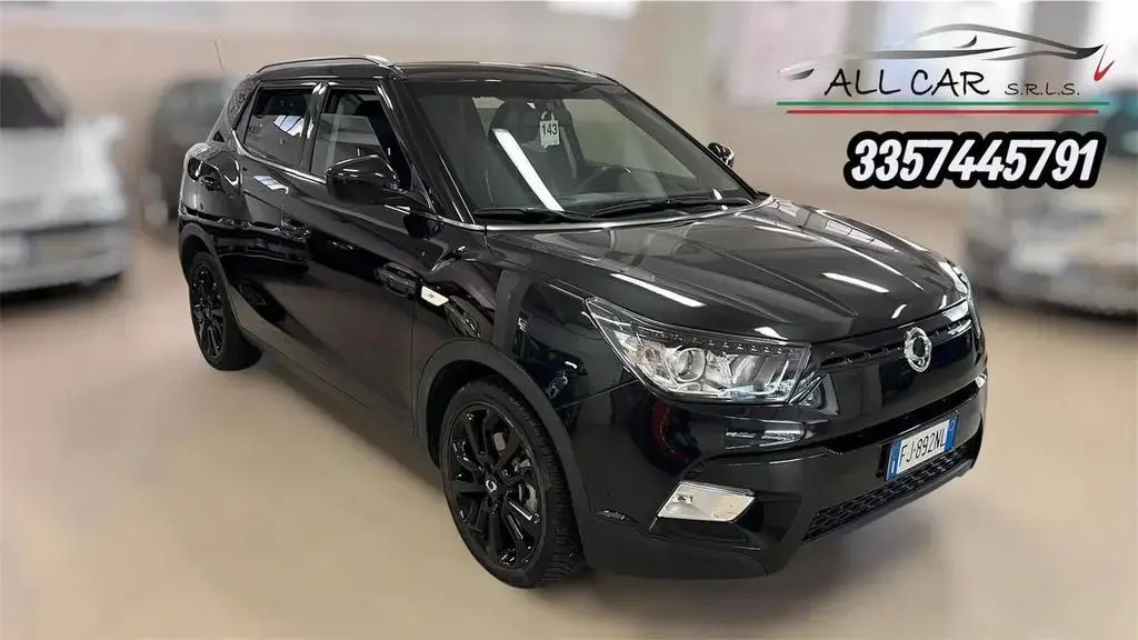 Main__Slider__Photo:Ssangyong Tivoli 1.6d 2WD GO Be Hot Aebs 04/2017-1