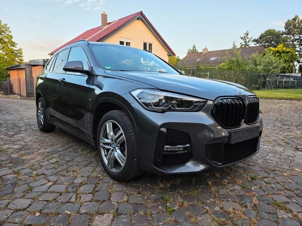 Main__Slider__Photo:BMW X1 xDrive 20d M Sport Motor 75tkm AHK A-LED Komf 01/2020-0