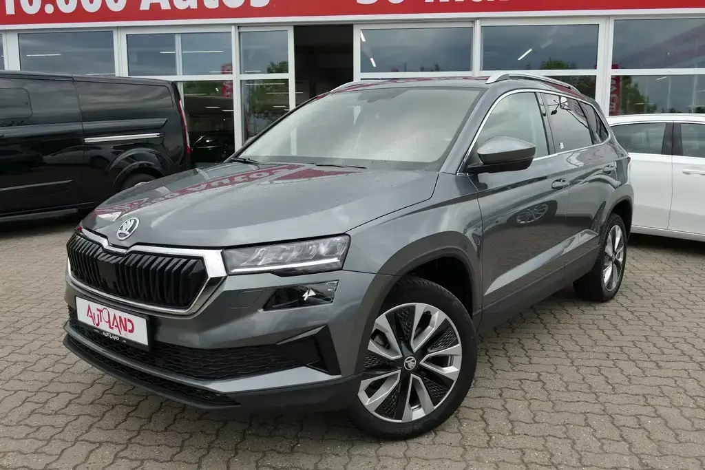 Main__Slider__Photo:Skoda Karoq 1.5 16V TSI Style LED Navi Kamera PDC USB 07/2022-1