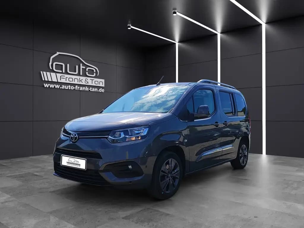 Main__Slider__Photo:Toyota Proace (Verso) Proace City Verso L1Executive*CarPlay*Tempo*Navi 01/2022-0