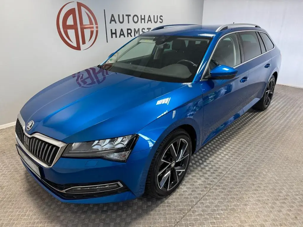 Main__Slider__Photo:Skoda Superb Combi Style 4x4 AHK*StHz*LED*Kamera 06/2022-1