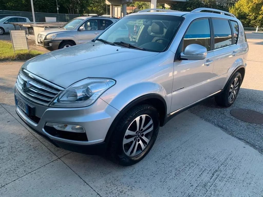 Main__Slider__Photo:Ssangyong REXTON W 2.0 Xdi, 7 posti, solo 2 prop 10/2013-0